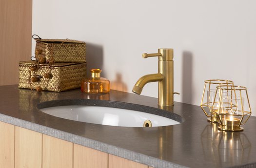 Elegant contemporary faucet for washbasin