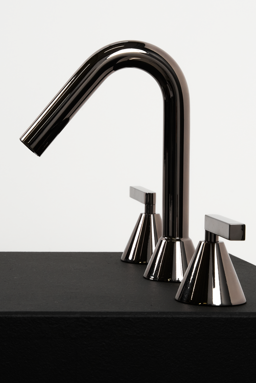 Trendy tap for the designer sink