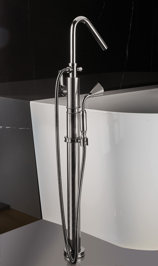 Trendy tap for a freestanding bath