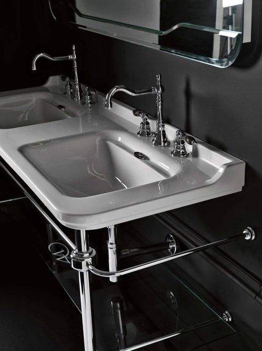 Double sink in retro style