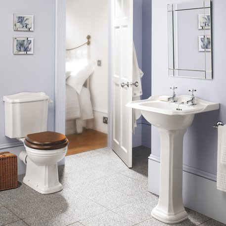 Cottage porcelain products for the bathroom