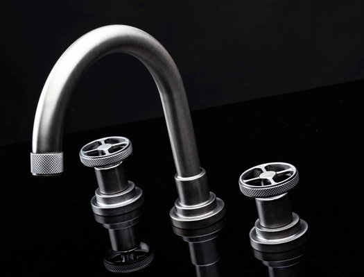 Arena 3-hole mixer tap with style