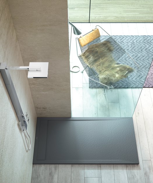 Salle de bains contemporaine avec receveur de douche composite en couleur