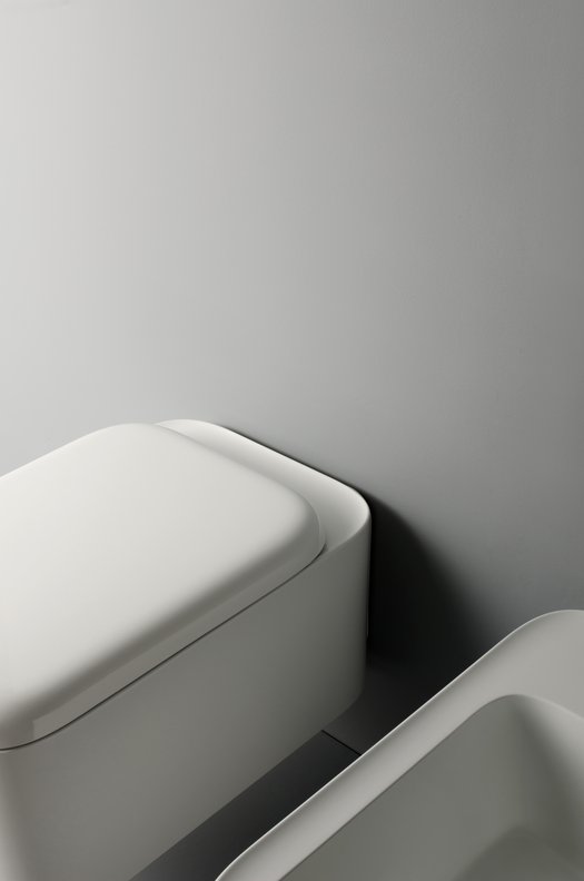 Cameo wc et bidet suspendus pour salle de bains contemporaine