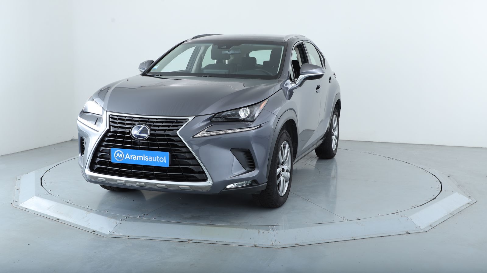 Lexus NX 300h 4x2 et SUV 5 portes Hybride essence