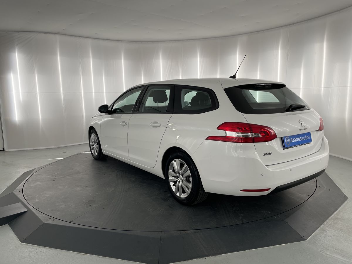 Peugeot 308 SW Berline Compacte 5 portes Diesel 1