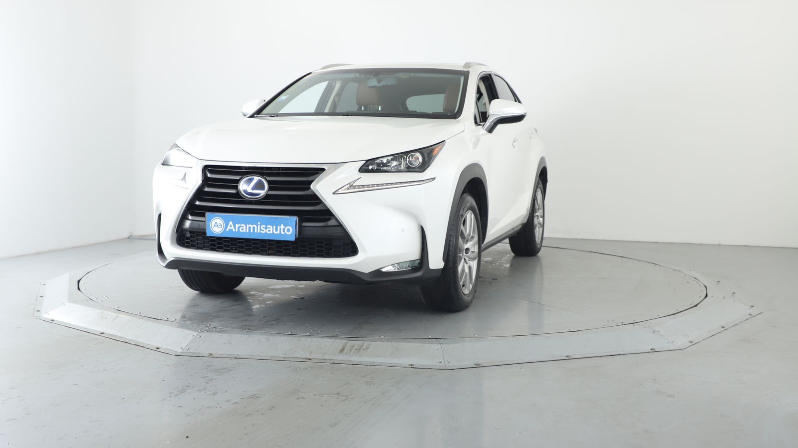 Lexus NX 300h 4x4 et SUV 5 portes Hybride essence