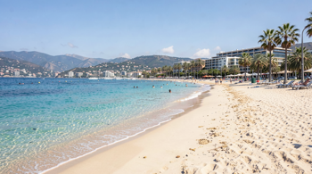 7-nocny urlop all inclusive na plaży na Majorce z przelotami: analiza wariantów i warunków podróży