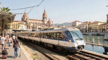 Viaje de 4 días en tren y alojamiento a Sevilla con billetes de tren y hotel incluidos: análisis de itinerarios, costes y condiciones