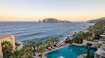 Escapada de 4 días a Los Cabos con vuelos, comidas y traslados incluidos: un análisis detallado sobre la planificación y logística del destino