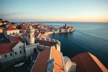 Soggiorno di 3 notti a Dubrovnik con colazione e cena incluse e tour guidati 2026: Analisi dei pacchetti e degli itinerari culturali