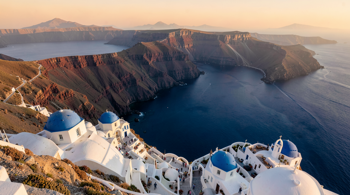 Romantic Santorini vacation: 7-day trip with hotel and flights in 2026: An Analytical Guide to Planning and Logistics