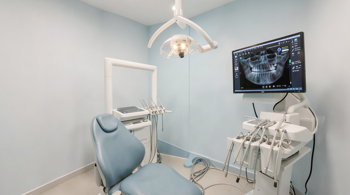 Implantati zuba u Zagrebu: usporedba klinika i cijene implantata 2026