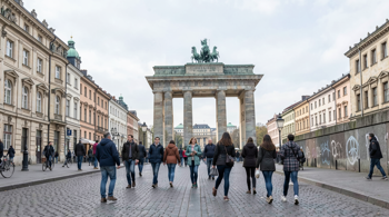 Berlin-getaway för 3 nätter inklusive flyg och stadsvandring i 2026: saklig guide till upplägg, kostnader och resvillkor