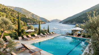 Korfu Adults Only mit Flug: Analyse von Pauschalangeboten, Hoteltrends und regionalen Unterschieden