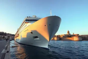Crociera di 7 notti nel Mediterraneo in partenza da Civitavecchia: cabina con balcone e pensione completa: analisi tecnica degli itinerari e dei servizi
