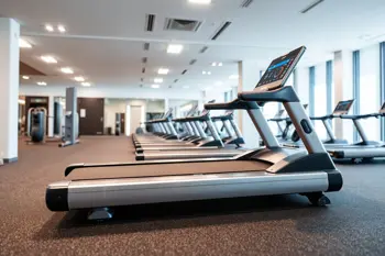Commercial Grade Treadmills: Engineering, Biomechanics, and Selection Criteria