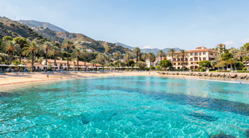 7-dages ferie på Mallorca med transport og måltider inkluderet: En analyse af rejseformer og markedspriser