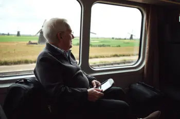 Solo reizen voor senioren: procesgids voor Nederland: Een analyse van trends en logistieke voorbereiding