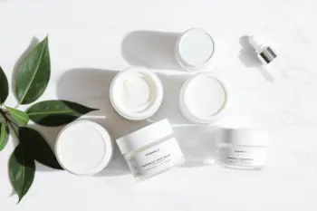 Die besten Apothekencremes für reife Haut im Vergleichstest 2026: Was Verbraucher wirklich wissen sollten