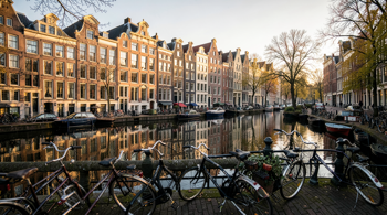 7 dages tog-og-overnatning til Amsterdam med togbilletter og hotel inkluderet: En guide til planlægning