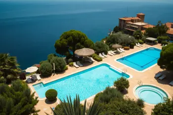 Fuga di 3 notti a Ischia con alloggio e trattamenti spa inclusi: analisi delle soluzioni di soggiorno
