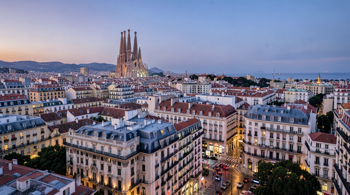 Barcelona weekend getaway: 3 days with flights and hotel included: A Comprehensive Travel Planning Analysis
