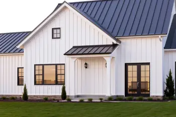 Best Modern Farmhouse Renovators: A Review of Design-Build Excellence in Contemporary Rural Restorations