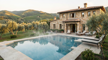 Villa di lusso in Toscana con piscina riscaldata: analisi delle caratteristiche e dei criteri di verifica