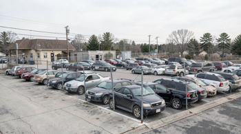 Find government impound cars in your area: A public-auction research guide