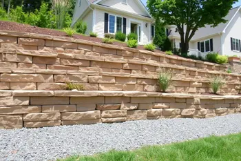 Best Retaining Wall Builders: An Analytical Guide to Hiring, Vetting, and Understanding the Industry
