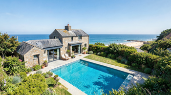 Maison de vacances familiale 7 jours avec piscine privée près de la côte bretonne avec vue mer 2026 : Analyse du marché de la location saisonnière