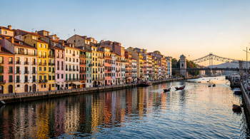 Escapadela de 3 noites no Porto com hotel, pequeno-almoço e visitas culturais: Planeamento estratégico para uma imersão urbana