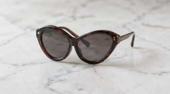 Gli occhiali cat-eye conquistano i trend della moda nel 2026: un’analisi dell’evoluzione estetica