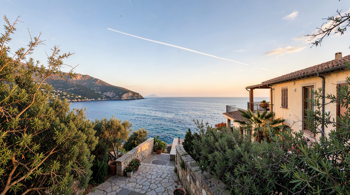 10 notti di vacanza all-inclusive in Sicilia con voli inclusi: analisi di costi, formule e condizioni