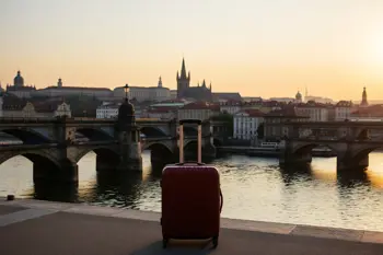City break de 3 zile la Praga cu zbor și mic dejun inclus în 2026: analiză documentată a perioadelor și costurilor
