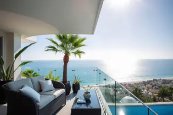 Alquileres vacacionales en la Costa del Sol con acceso directo al mar disponibles ahora: Un análisis de la oferta costera