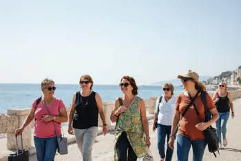 Vakanties voor alleenstaanden in Europa: een journalistieke analyse van reisvormen, bestemmingen en aandachtspunten