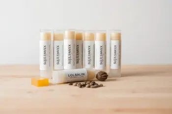 Best beeswax balm for dry, chapped lips: An analytical review of formulations and dermatological considerations