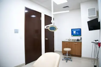 Adultos que han perdido piezas dentales: recuperen una masticación normal con nuestros implantes: análisis clínico y funcional de los tratamientos modernos