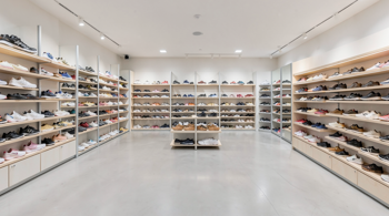 Affordable shoe stores near me: A guide to navigating footwear retail accessibility and market options