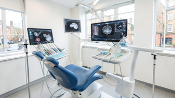 How much do immediate-load dental implants cost in the United Kingdom? A Clinical and Financial Breakdown