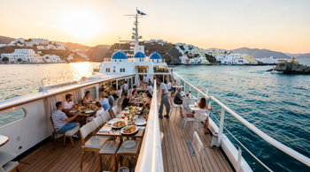 3 nopți de croazieră pe coastă: de la Atena la Santorini cu pensiune completă și pachet de băuturi inclus - Ghid complet al ofertelor și serviciilor
