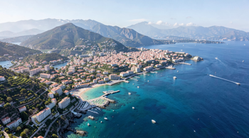 Paketresor med flyg och hotell för en 7-nätters semester i Mallorca: en neutral genomgång av priser, områden och villkor