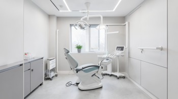 Affordable front-row dental implants near me: A research guide to clinical expectations and cost management