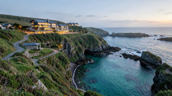 5-night all-inclusive Cornwall coastal hotel break with meals included: Analyzing Market Availability, Dining Structures, and Premium Package Dynamics
