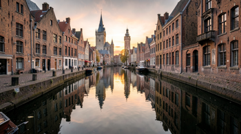 Séjour de 3 jours à Bruges : train, hôtel et petit-déjeuner inclus : Une analyse des options logistiques et budgétaires