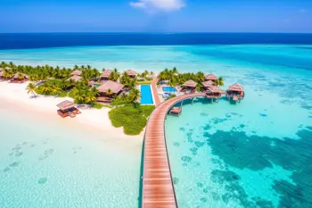 Luksusferie på Maldivene - 11 netter med flyreise og halvpensjon: En analyse av reisetrender, resortkategorier og logistiske forhold