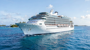 Christmas and New Year cruises to the Bahamas: itineraries, onboard celebrations and planning considerations
