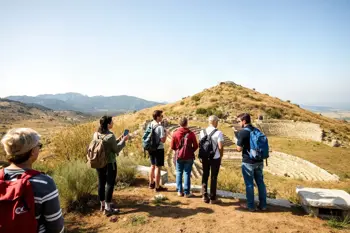 Tour guidati in Italia pensati per viaggiatori esperti: analisi degli itinerari e dei criteri di scelta